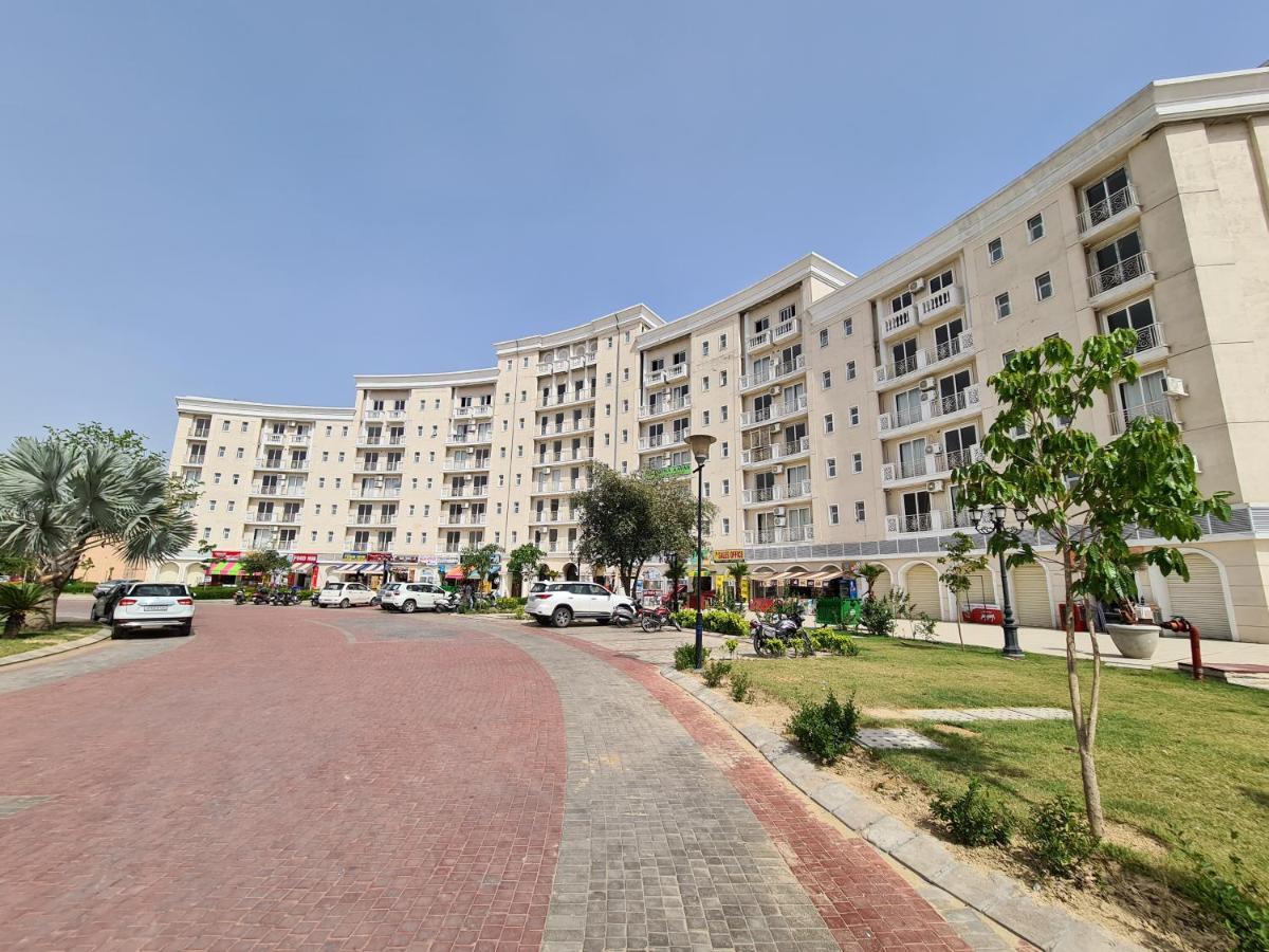 Hotel Lord Krishna Palace Vrindāvan Zewnętrze zdjęcie